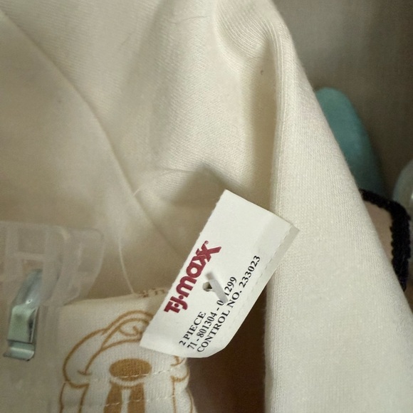 Disney Baby Cream and Tan Fabric with Bear Design - Picture 1 of 5